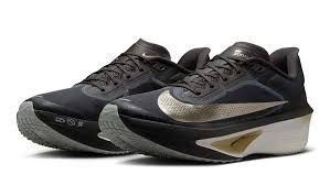 Кросівки Nike Zoom Fly 6 HQ3043-200 фото