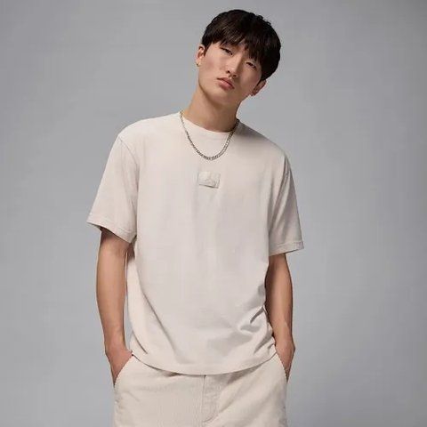Футболка Jordan Essentials (бежева) HQ8938-104 фото